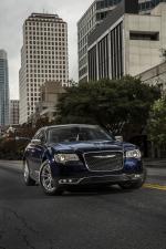 Chrysler 300C 2015 года